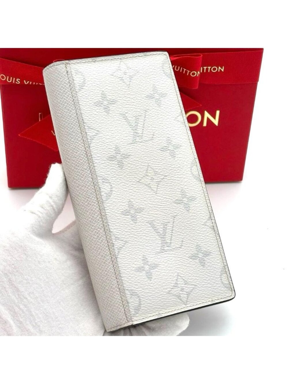 Louis Vuitton Wallet Portefeuille Brazza NM Taigarama White